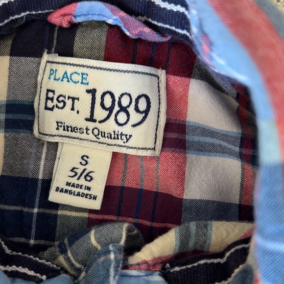 Children’s Place Plaid button up - Picture 2 of 4